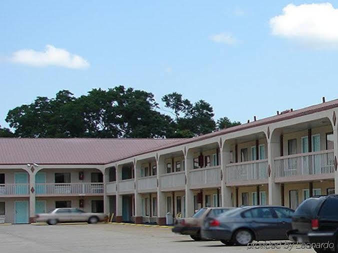 Red Carpet - 2* Natchez